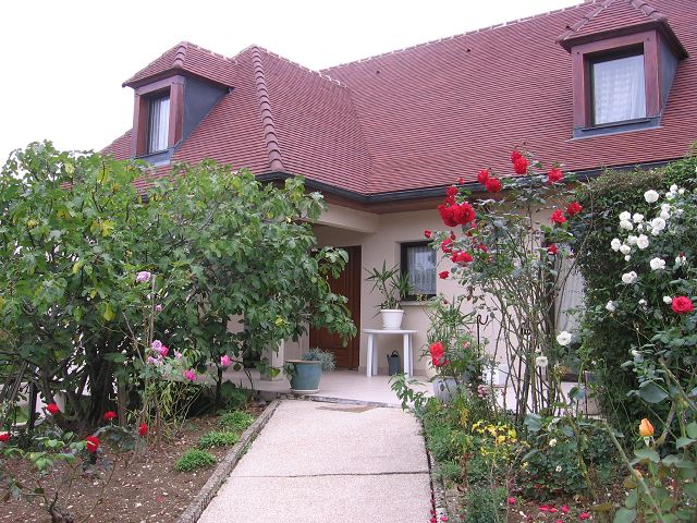 ST APOLLINAIRE - Maison